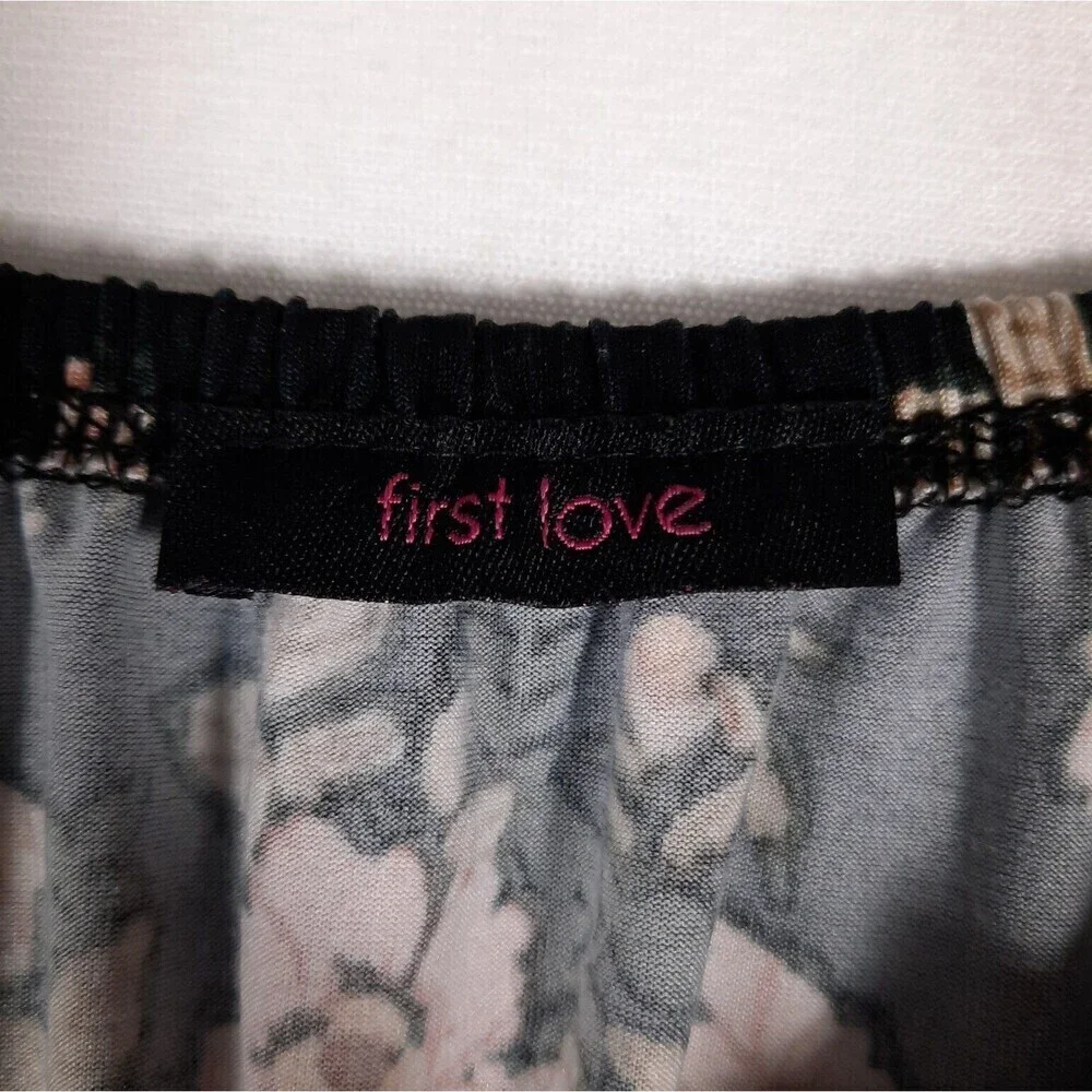 First Love On or Off Shoulder Floral Knit Peasant Top Size Medium / Large Ruffle - Picture 10 of 13